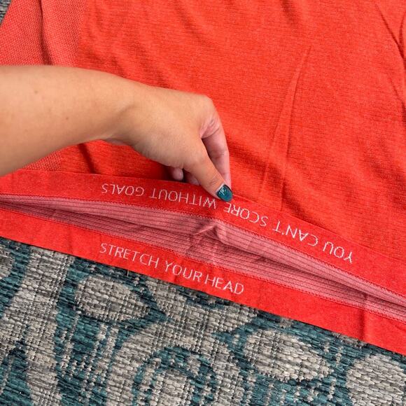 Lululemon Metal Vent Tech Short Sleeve Shirt in Neon Orange - Size L - Picture 7 of 10